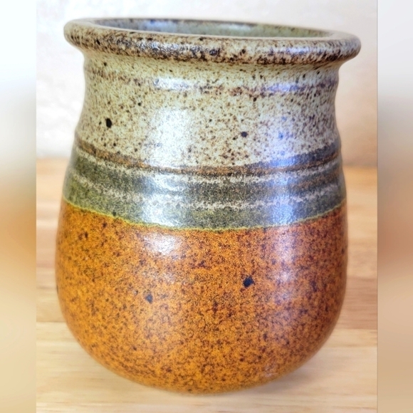 VINTAGE Signed Studio Pottery Pot with Cork Lid - Picture 1 of 5